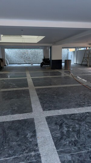 Parking in 3 BHK Builder Floor at Sector 6 – for Sale