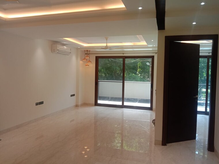 Room, lajpat nagar 4 3 Bedroom 1800 Sq.Ft. Apartment In Lajpat Nagar 4 Delhi 9612676