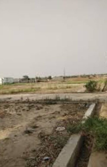  Plot For Sale in Ajhai Khurd