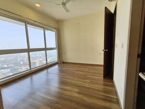 2 BHK Apartment For Rent in LnT Crescent Bay T4, Parel