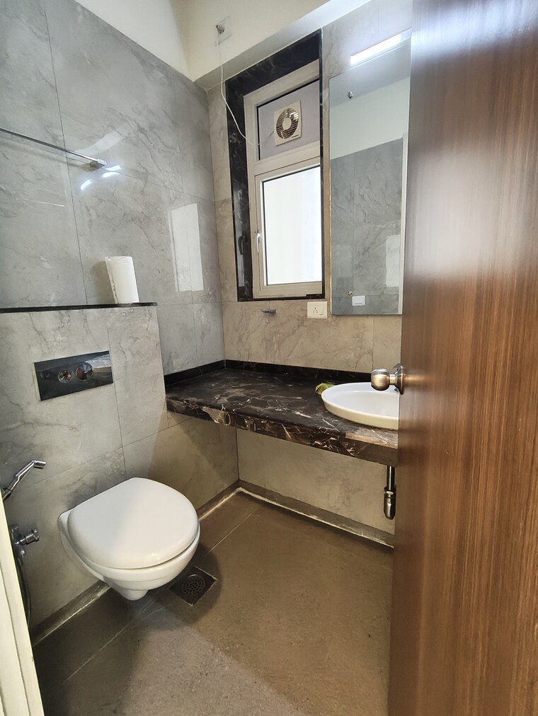 Bathroom, lnt-crescent-bay-t4 2 Bedroom 788 Sq.Ft. Apartment In Parel Mumbai 9612767