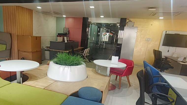 Team Area, vip road Commercial Office Space 1950 Sq.Ft. In Vip Road Raipur 9612866