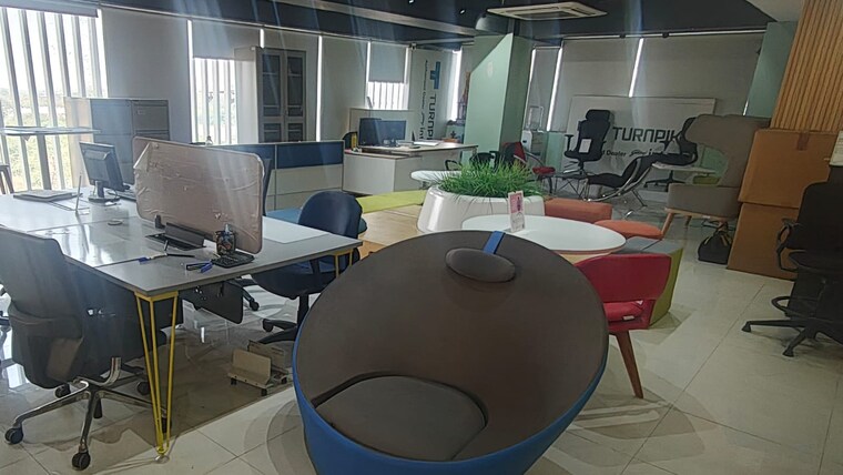 Team Area, vip road Commercial Office Space 1950 Sq.Ft. In Vip Road Raipur 9612866