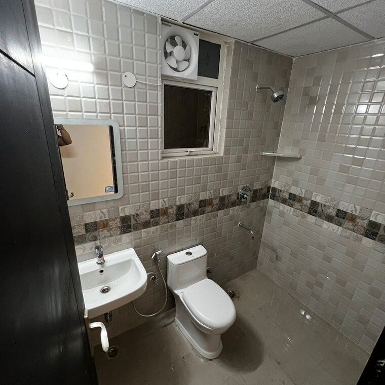 Bathroom, signature-global-park-4-and-5 3 Bedroom 1120 Sq.Ft. Apartment In Sohna Sector 34 Gurgaon 9612941