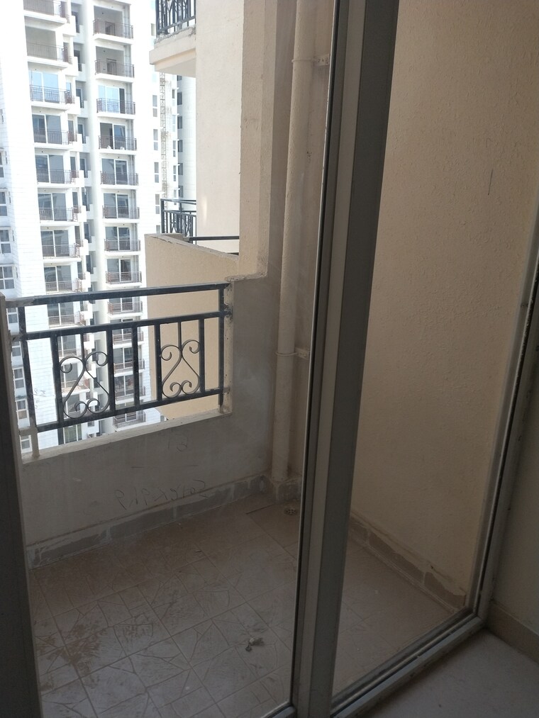 Balcony, signature-global-proxima 2 Bedroom 665 Sq.Ft. Apartment In Sector 89 Gurgaon 9612919