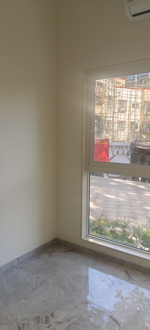 Room in 2 BHK Apartment at Nakshatra Pride-I, Naigaon East – for Rent