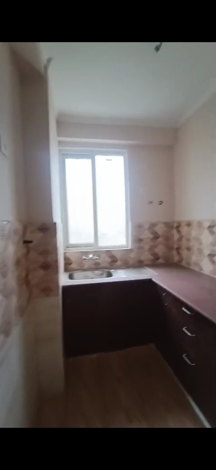 Kitchen, amrapali-golf-homes 2.5 Bedroom 945 Sq.Ft. Apartment In Sector 4 Greater Noida Greater Noida 9612938