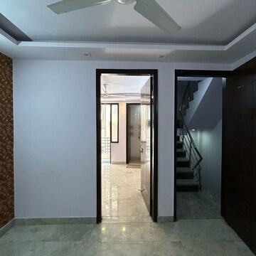 Room in 2 BHK Builder Floor at Govindpuri – for Sale