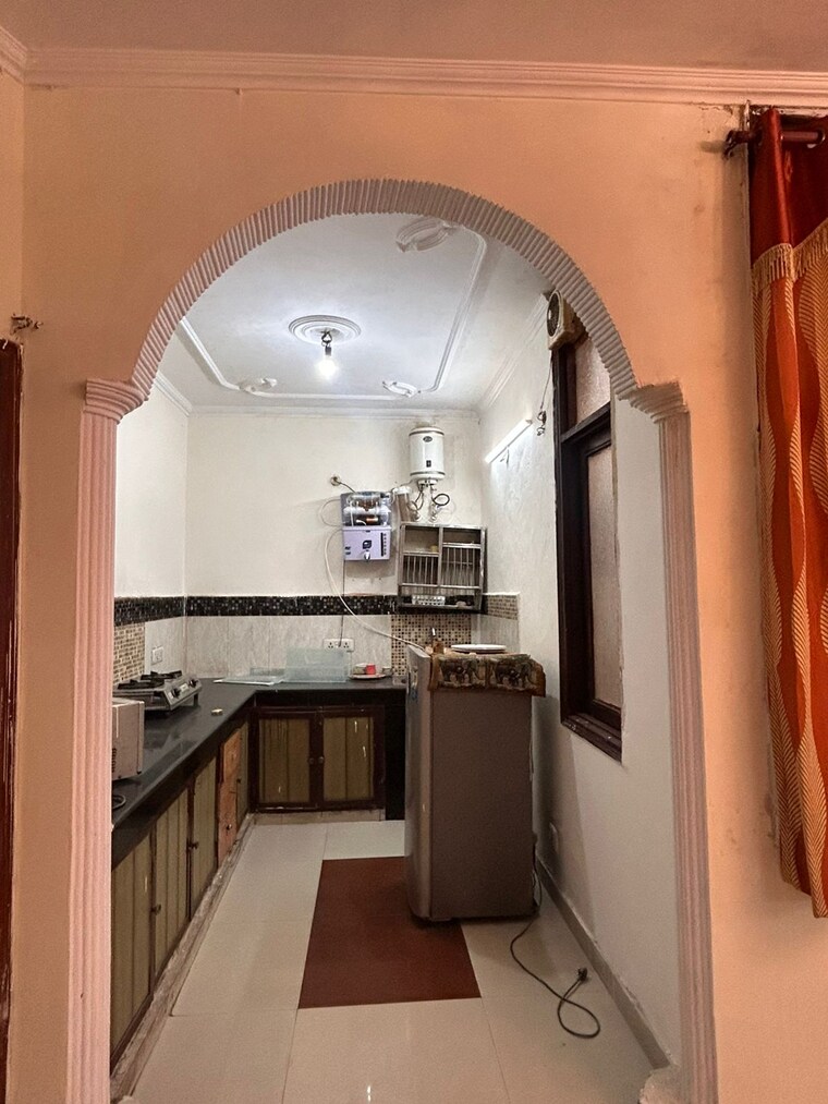 Kitchen, shivalik colony 2 Bedroom 1800 Sq.Ft. Builder Floor In Shivalik Colony Delhi 9613030