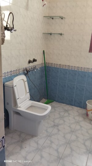 Bathroom in 2 BHK Apartment at Shubhkamna Advert Apartments, Sector 50 – for Rent