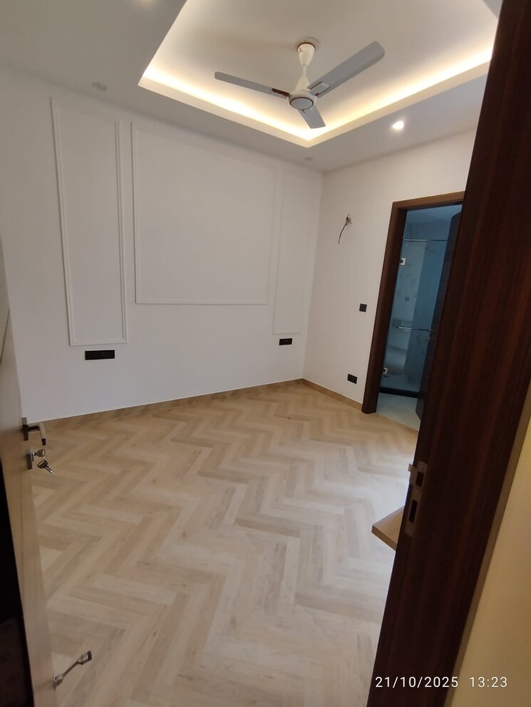 Room, raj-one-good-earth 3 Bedroom 1600 Sq.Ft. Apartment In Sector 71 Gurgaon 9613200