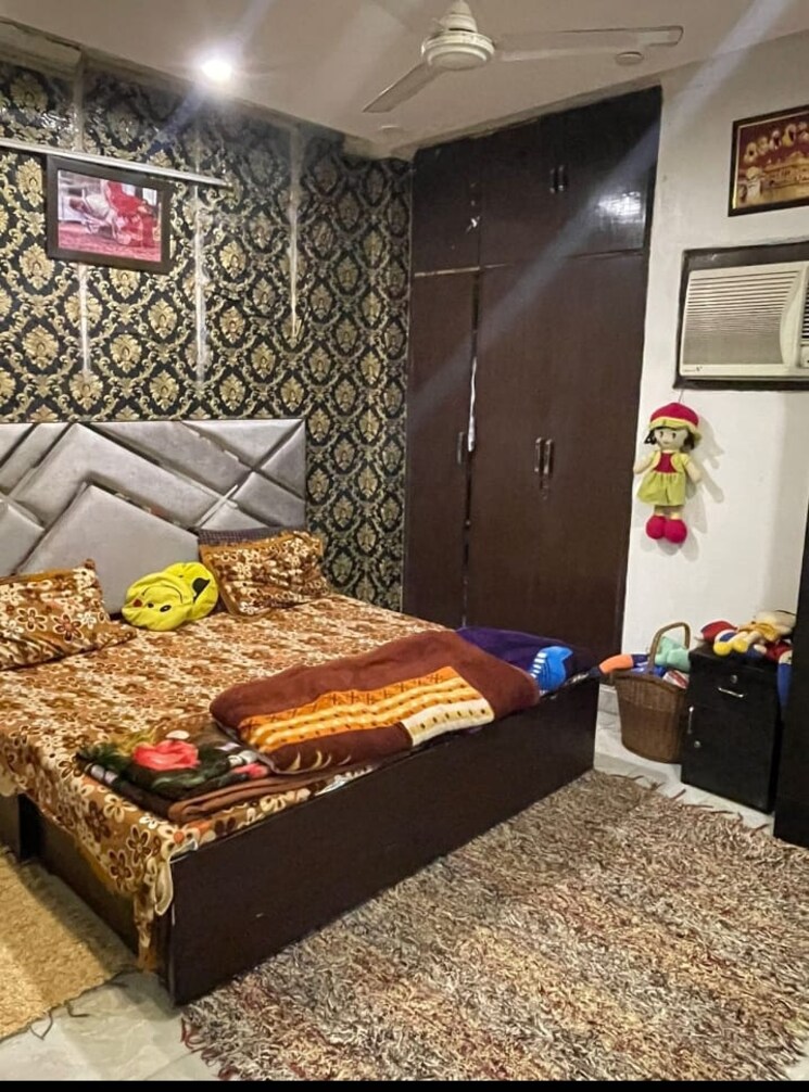 Bedroom, chittaranjan park 4 Bedroom 1440 Sq.Ft. Builder Floor In Chittaranjan Park Delhi 9613214
