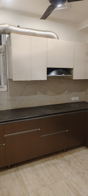 Kitchen in 3 BHK Builder Floor at Sector 57 – for Rent