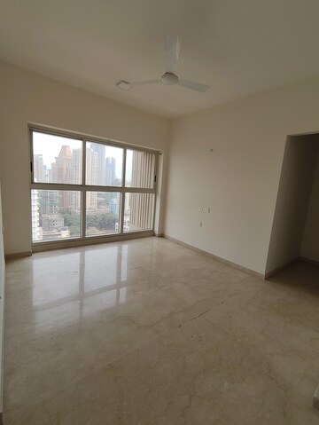 Room in 2 BHK Apartment at Mermit Tower, Lower Parel – for Rent