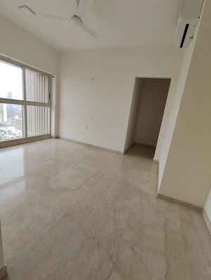 Room in 2 BHK Apartment at Mermit Tower, Lower Parel – for Rent