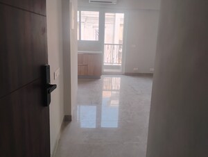 Room in 2 BHK Apartment at Signature Global City 81, Sector 81 – for Sale