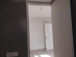 Room in 2 BHK Apartment at Signature Global City 81, Sector 81 – for Sale