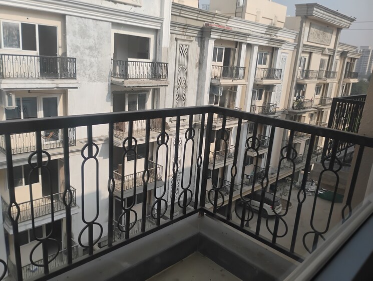 Balcony, signature-global-city-81 2 Bedroom 1185 Sq.Ft. Apartment In Sector 81 Gurgaon 9613287