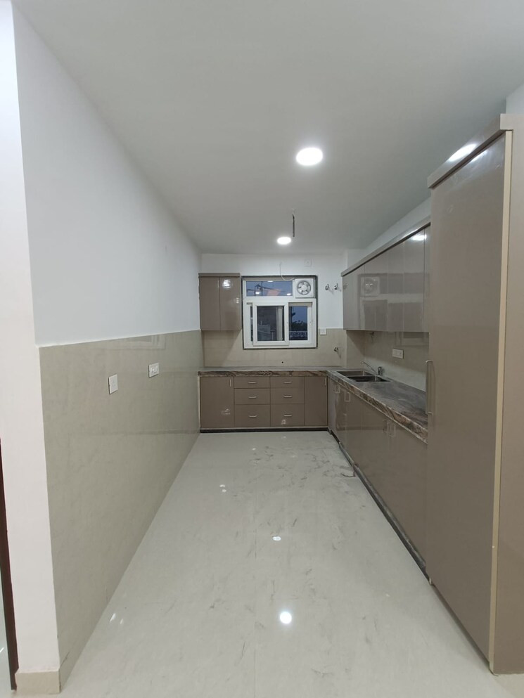 Kitchen, sector 47 3 Bedroom 1800 Sq.Ft. Builder Floor In Sector 47 Gurgaon 9613290