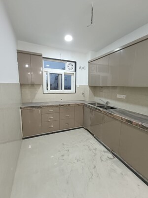 Kitchen in 3 BHK Builder Floor at Sector 47 – for Rent