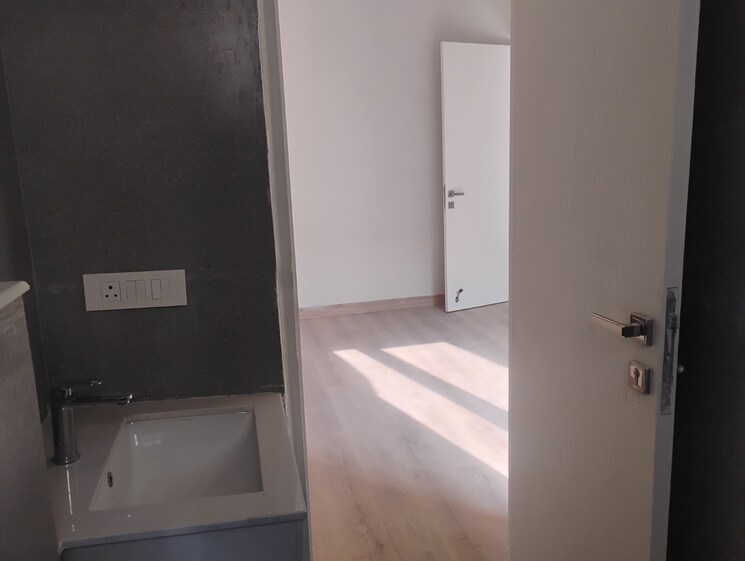 Room, signature-global-city-81 3 Bedroom 1419 Sq.Ft. Apartment In Sector 81 Gurgaon 9613315