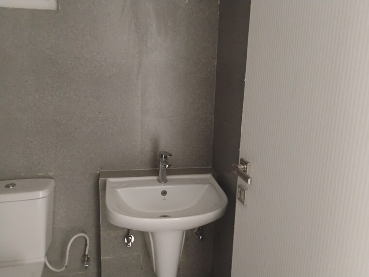 Bathroom, signature-global-city-81 3 Bedroom 1419 Sq.Ft. Apartment In Sector 81 Gurgaon 9613315