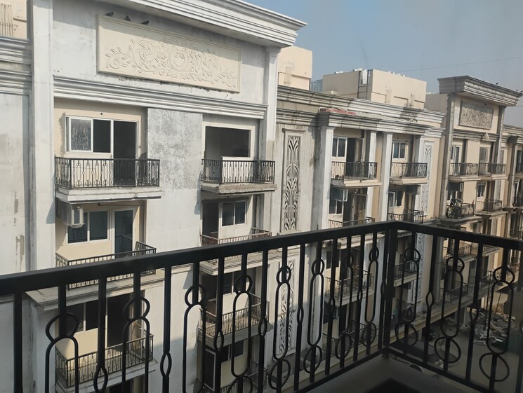 Balcony, signature-global-city-81 3 Bedroom 1419 Sq.Ft. Apartment In Sector 81 Gurgaon 9613315