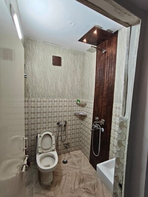 Bathroom in 2 BHK Apartment at Sector 26 – for Rent