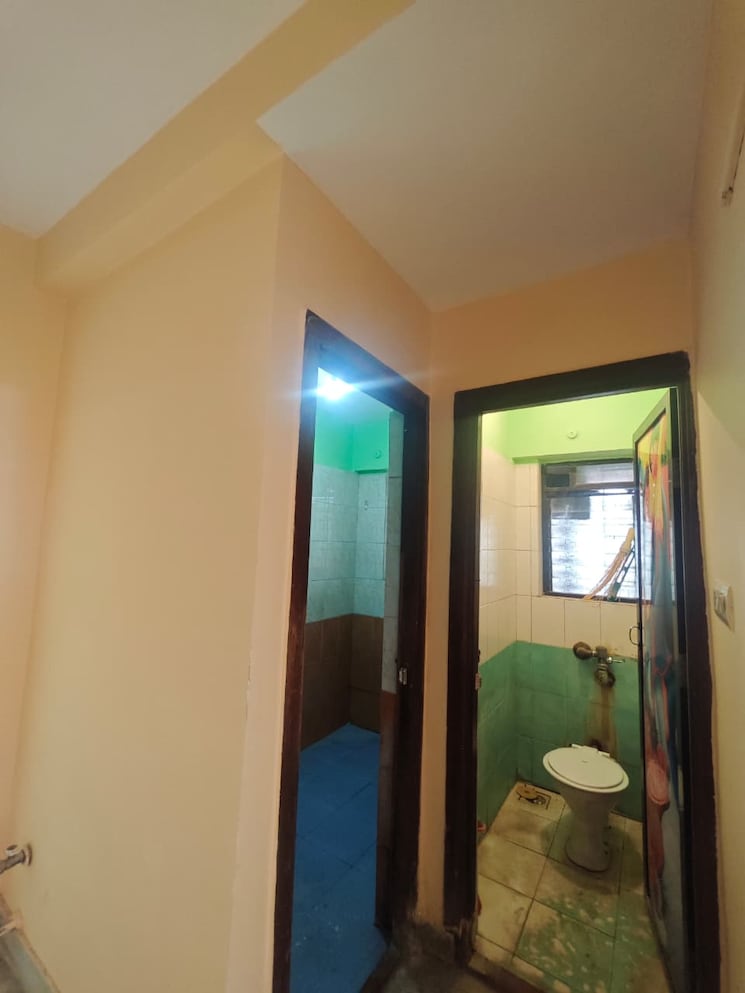 Bathroom, avarsekar-residency 1 Bedroom 530 Sq.Ft. Apartment In Dadar West Mumbai 9613326