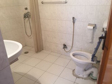 Bathroom in 1 BHK Builder Floor at Defence Colony – for Rent