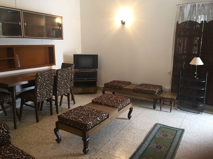 Living Room, defence colony 1 Bedroom 2952 Sq.Ft. Builder Floor In Defence Colony Delhi 9613457