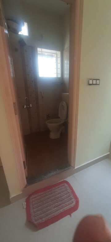 Bathroom in 1 BHK Builder Floor at Jeevan Bima Nagar – for Rent
