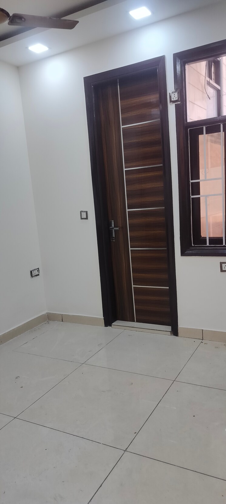 Room, janakpuri 2 Bedroom 700 Sq.Ft. Builder Floor In Janakpuri Delhi 9613508