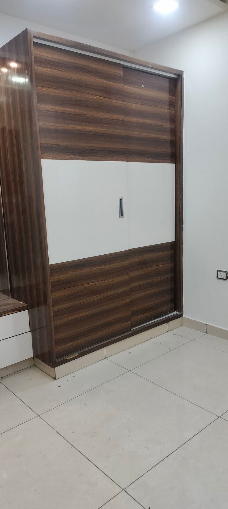 Room, janakpuri 2 Bedroom 700 Sq.Ft. Builder Floor In Janakpuri Delhi 9613508