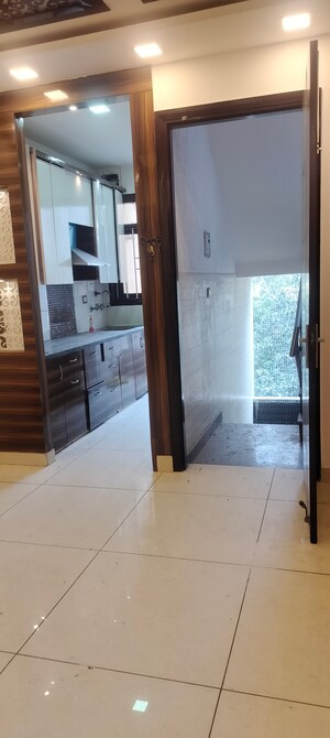  2 BHK Builder Floor at Janakpuri – for Sale