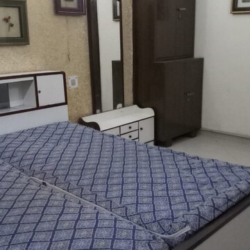 Bedroom in 1 RK Independent House at South Extension – for Rent