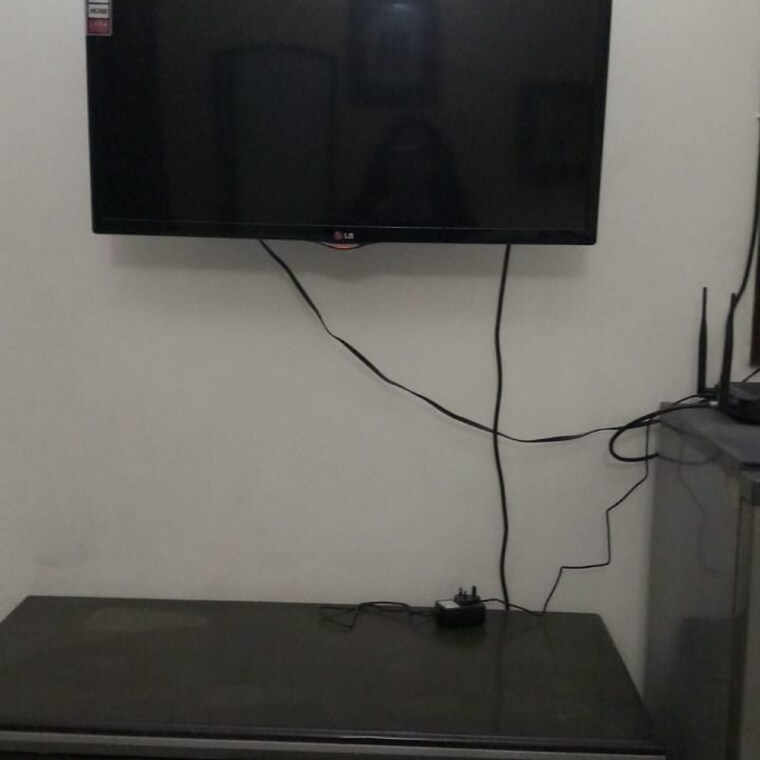 undefined, south extension 1 RK 400 Sq.Ft. Independent House In South Extension Delhi 9613514