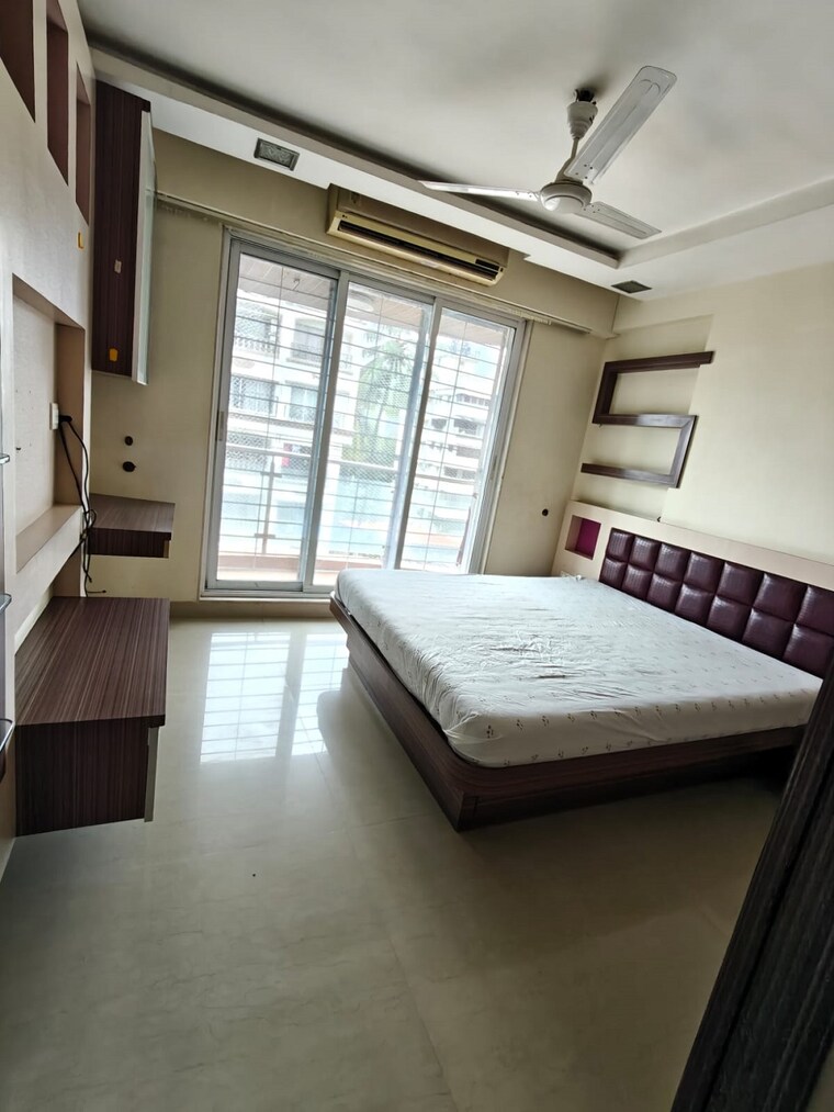 Bedroom, bandra west 1 Bedroom 500 Sq.Ft. Apartment In Bandra West Mumbai 9613473