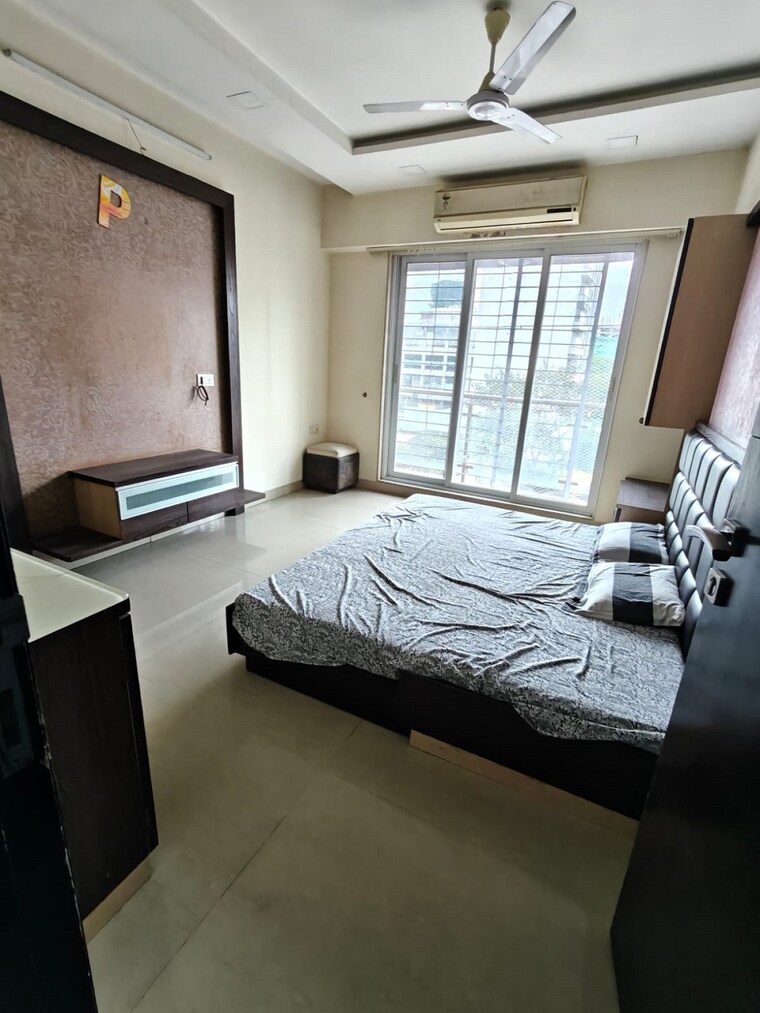 Bedroom, bandra west 1 Bedroom 500 Sq.Ft. Apartment In Bandra West Mumbai 9613473