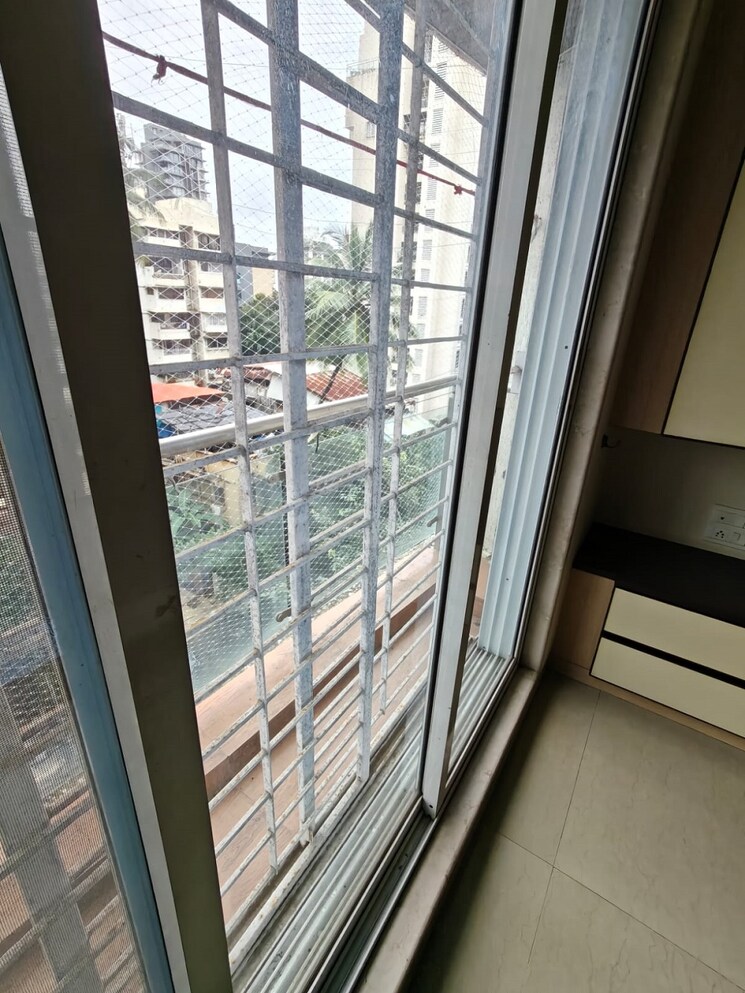 Balcony, bandra west 1 Bedroom 500 Sq.Ft. Apartment In Bandra West Mumbai 9613473