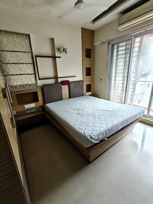 Bedroom in 1 BHK Apartment at Bandra West – for Rent
