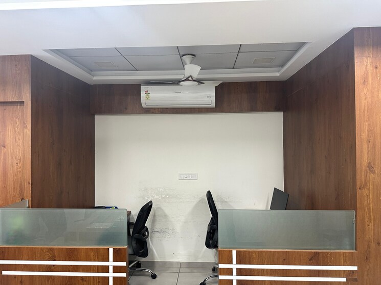 undefined, science city Commercial Office Space in IT/SEZ 893 Sq.Ft. In Science City Ahmedabad 9613552