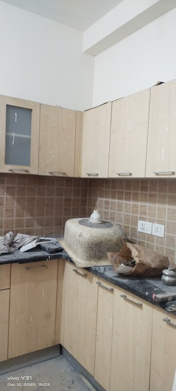 Bathroom in 2.5 BHK Apartment at Mahagun Mywoods, Sector 16c Greater Noida – for Rent