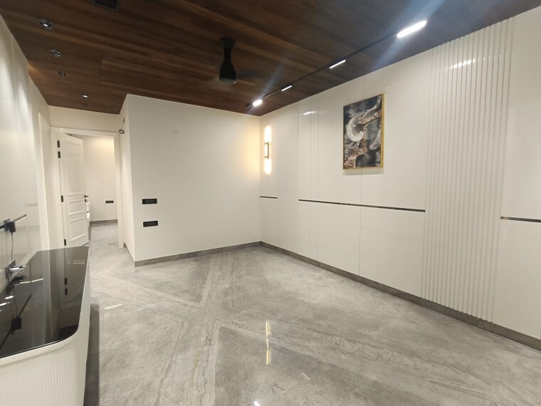 Room, janakpuri 4 Bedroom 325 Sq.Yd. Builder Floor In Janakpuri Delhi 9613601