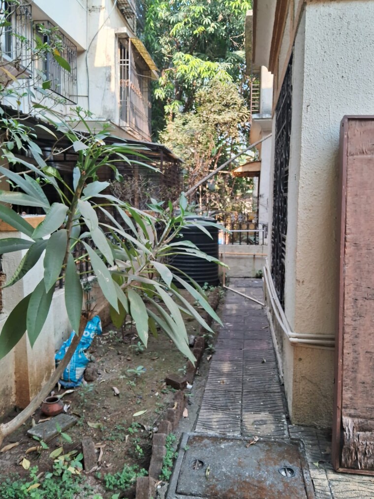 Balcony, regency-estate 1 Bedroom 461 Sq.Ft. Apartment In Dombivli East Thane 9613594