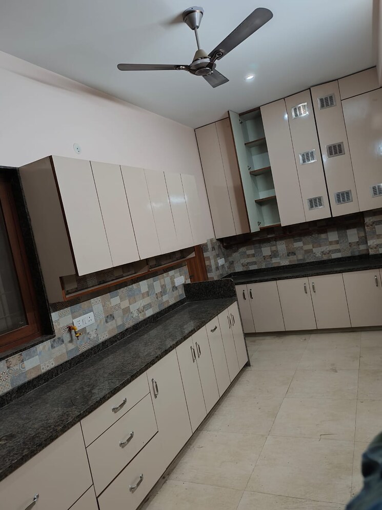 Kitchen, sector 9 6+ Bedroom 250 Sq.Yd. Independent House In Sector 9 Faridabad 9613684