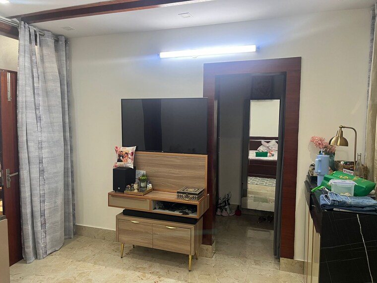 Living Room, sector 9 6+ Bedroom 250 Sq.Yd. Independent House In Sector 9 Faridabad 9613684