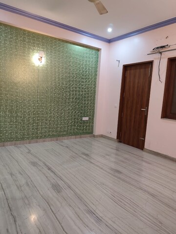 Room in 6+ BHK Independent House at Sector 9 – for Sale