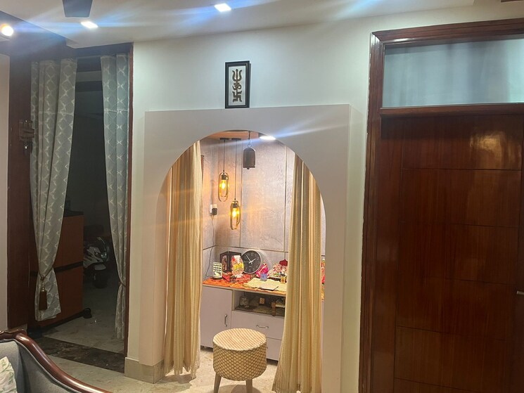 undefined, sector 9 6+ Bedroom 250 Sq.Yd. Independent House In Sector 9 Faridabad 9613684