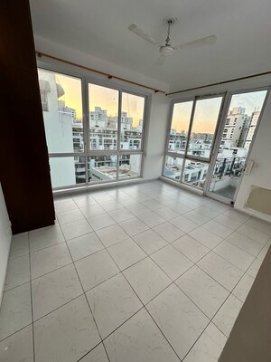 Room in 3 BHK Apartment at Vatika City, Sector 49 – for Rent